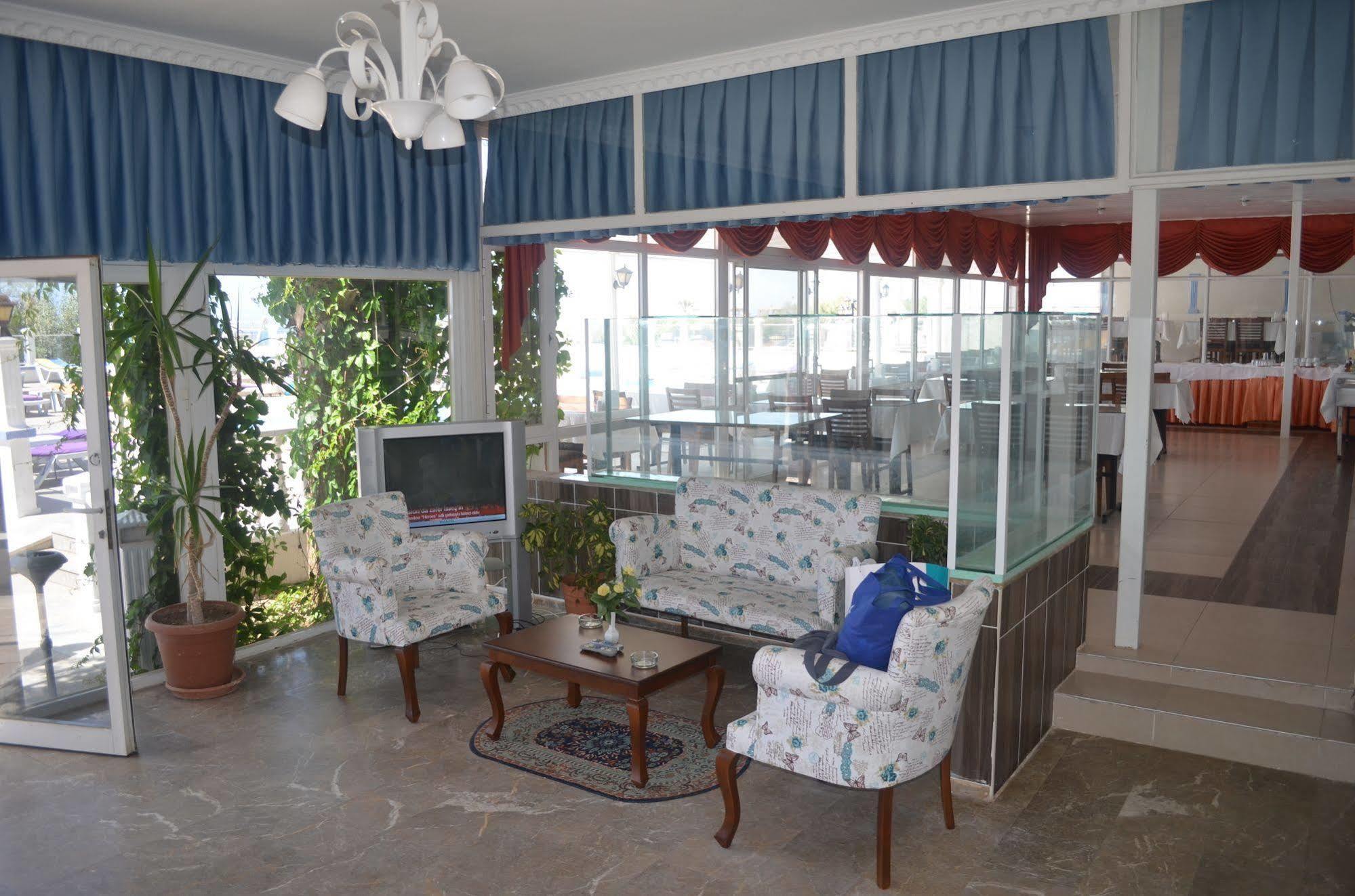 Yasmin Hotel ไอวาลิค ภายนอก รูปภาพ
