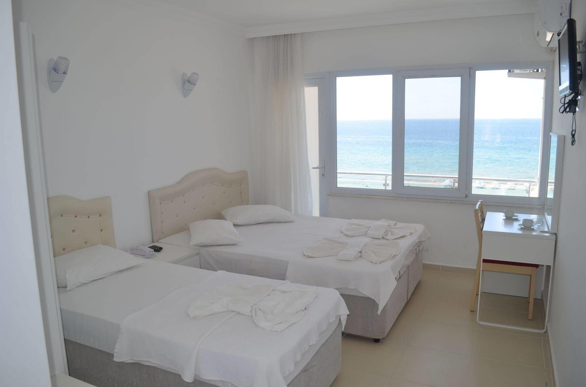 Yasmin Hotel ไอวาลิค ภายนอก รูปภาพ