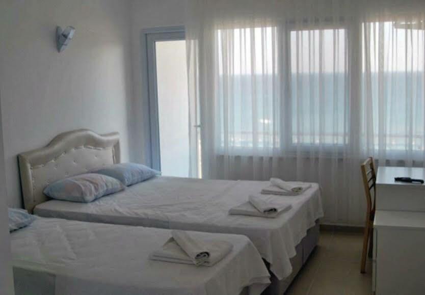 Yasmin Hotel ไอวาลิค ภายนอก รูปภาพ
